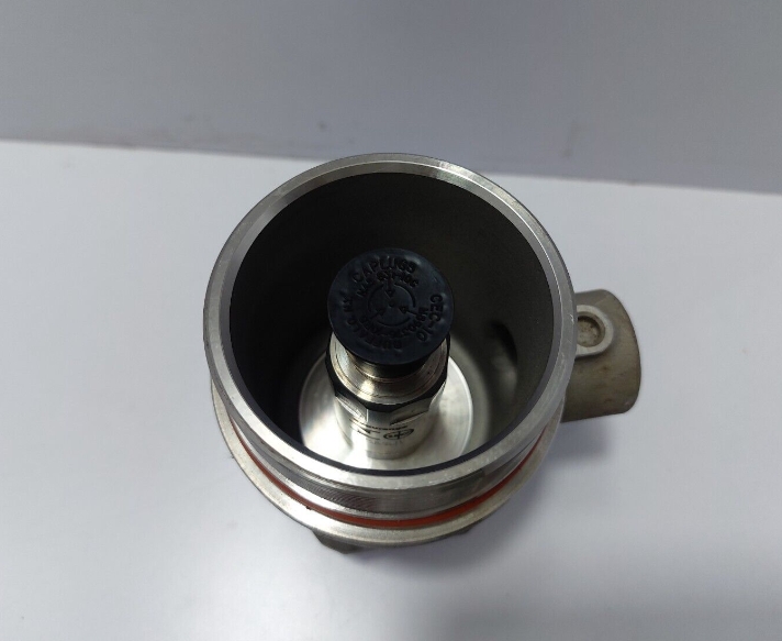 107770-03-01 New Bently Nevada Velocity Transducer Housing